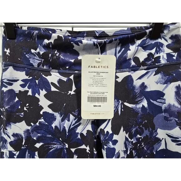 NWT - Fabletics Salar Printed Powerform Crop Leggings - Small - Picture 3 of 11